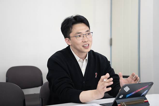 김재은 카페24 에코플랫폼그룹장이 비즈워치와의 인터뷰에서 질문에 답하고 있다. /사진=비즈워치