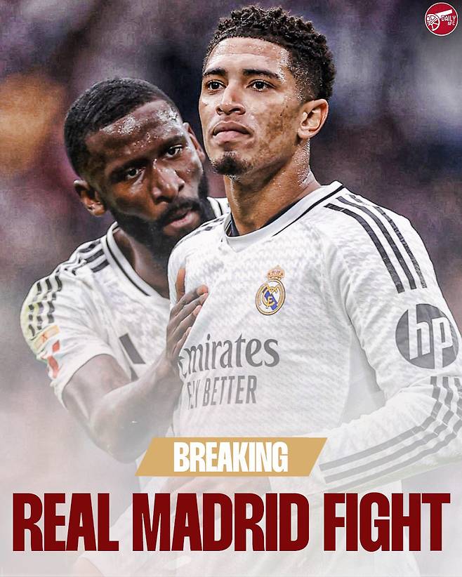 레알 마드리드의 수비수 안토니오 뤼디거가 클럽의 이미지를 제대로 망치고 있다. 코칭 스태프를 폭행하고, 일본 선수들을 조롱한 것은 이미 유명하다. 최근에는 훈련장에서 동료 선수와 몸싸움까지 벌이며 논란이 커지고 있다.

1993년생으로 30세가 넘는 나이임에도 여전히 배움이 부족한 모습을 보이며 팬들의 눈살을 찌푸리게 하고 있다. 구단 차원에서 날뛰는 뤼디거의 행동을 자제시킬 대책 마련이 시급하다. 사진=SNS