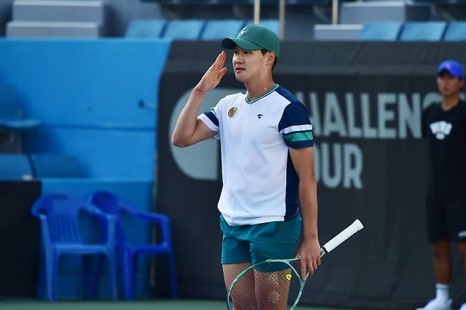 "승리를 신고합니다" 육군 일병 권순우가 부산오픈에서 1회전을 통과했다.(사진/부산오픈챌린저조직위)