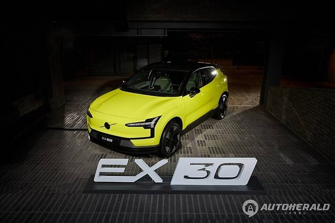 볼보 EX30 모스 옐로우 에디션(볼보자동차코리아)