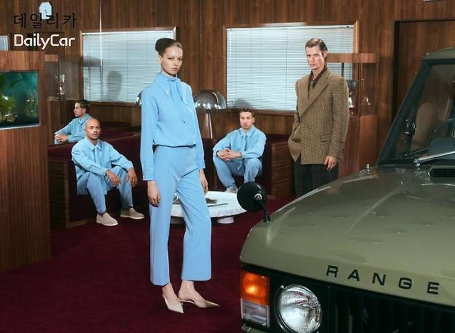 레인지로버, 밀라노 디자인 위크 (55년 역사 담은 설치 미술)