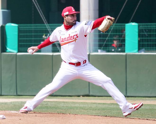 6일 강화 퓨처스 경기에 나선 SSG 미치 화이트. SSG 제공