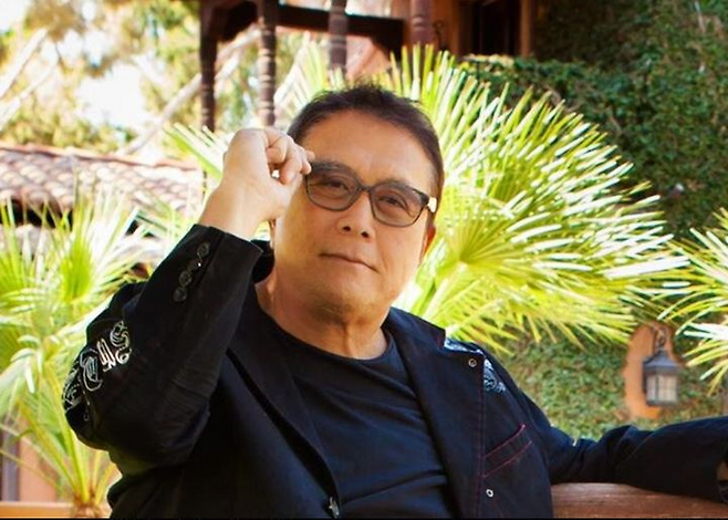 경제 서적 베스트셀러 ‘부자 아빠 가난한 아빠’의 저자 로버트 기요사키. [사진 출처 = X (옛 트위터)]