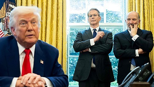 도널드 트럼프 미국 대통령과 스콧 베선트 재무장관(가운데), 하워드 러트닉 상무장관. [AFP = 연합뉴스]