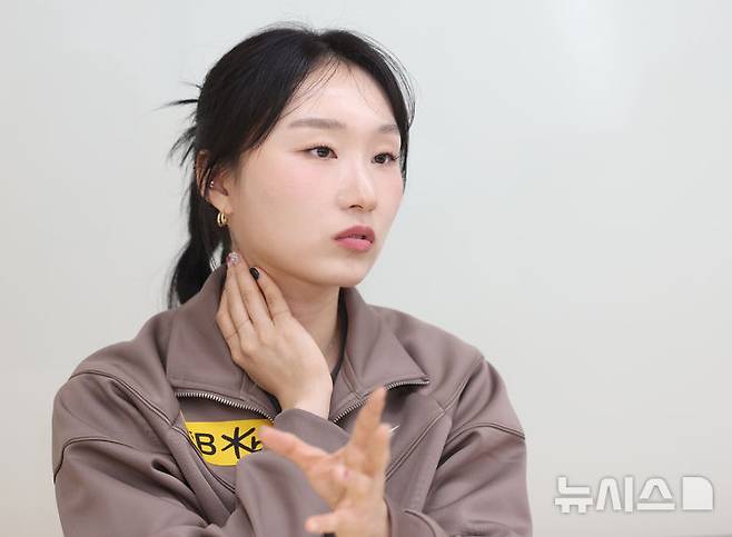 [서울=뉴시스] 김금보 기자 = 쇼트트랙 간판 최민정이 14일 서울 강남구 올댓스포츠에서 뉴시스와 인터뷰를 하고 있다. 2025.04.15. kgb@newsis.com