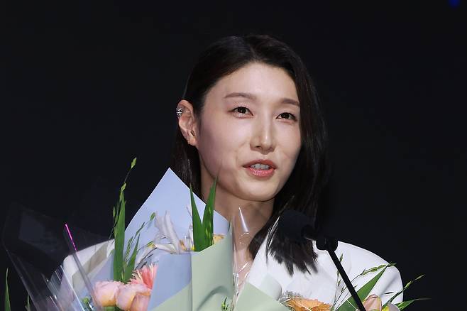 MVP 수상 후 소감을 말하는 김연경. 연합뉴스
