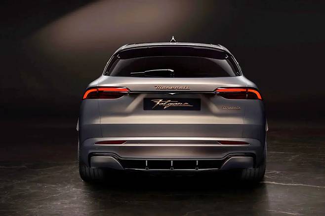 마세라티 그레칼레 폴고레