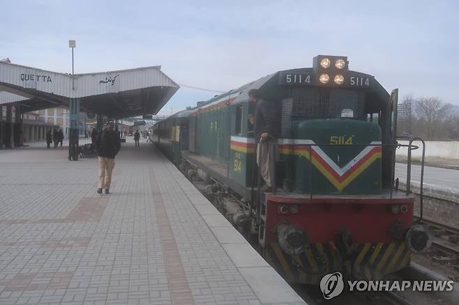 무장조직의 열차 납치사건 후 정상화된 파키스탄 퀘타역 [EPA 연합뉴스 자료사진. 재판매 및 DB 금지]