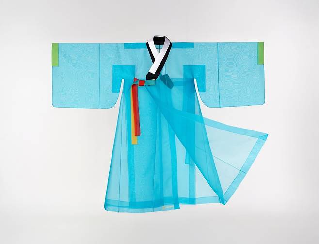 서담화가 사티아 나델라 MS CEO에게 선물한 한복 [서담화·에딧서울 제공. 재판매 및 DB 금지]