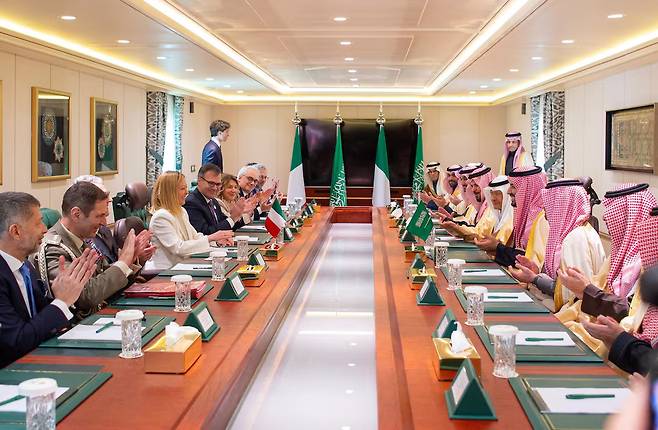 지난 2024년 1월 26일에 사우디를 방문한  멜로니 이탈리아 총리