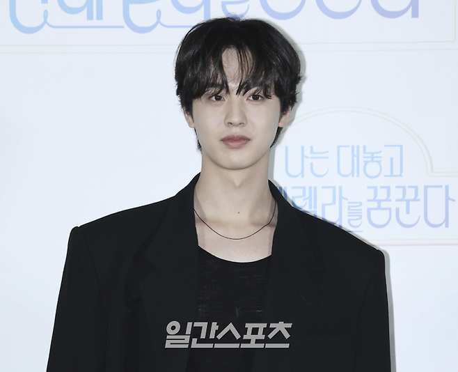 배우 김현진이 29일 오전 서울 용산구 용산CGV아이파크몰에서 열린 티빙 오리지널 '나는 대놓고 신데렐라를 꿈꾼다' 제작발표회에 참석해 포즈를 취하고 있다. 서병수 기자 qudtn@edaily.co.kr /2024.05.29/