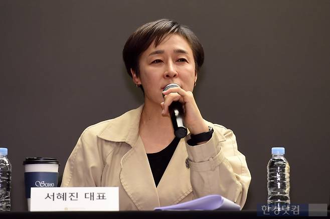 MBN 걸그룹 오디션 'UNDER15(언더피프틴)' 긴급 제작보고회가 25일 오후 서울 상암동 스탠포드 호텔에서 열렸다. 크레아 스튜디오 서혜진 대표가 질문에 답하고 있다. / 변성현 한경닷컴 기자 byun84@hankyung.com