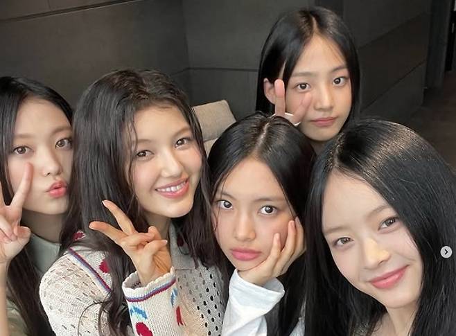 [사진출처 = 뉴진스 인스타그램]