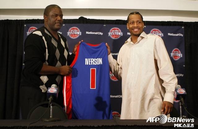 디트로이트는 프랜차이즈 역사상 총 14번의 50승 이상 시즌을 보냈고 그중 절반이 듀마스(좌) 체제에서 이뤄졌다. 사진=AFPBBNews=News1