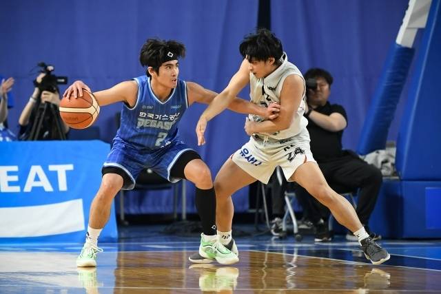 벨란겔(좌)과 카굴랑안의 매치업은 이번 6강 시리즈의 관전 포인트 중 하나다. 사진=KBL 제공