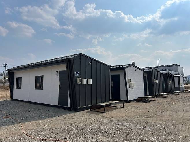 [안동=뉴시스] 산불 이재민들을 위해 의성읍 철파리에 지어진 임시조립주택. (사진=경북도 제공) 2025.04.16 photo@newsis.com *재판매 및 DB 금지