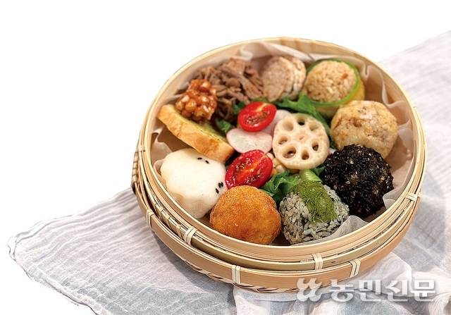 영도의 역사를 담은 ‘영도소반’.