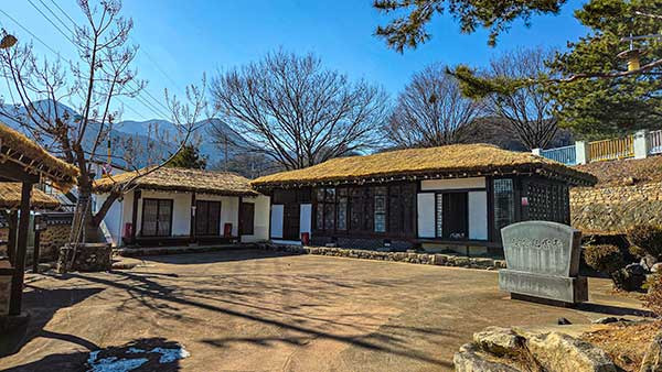 청운각.