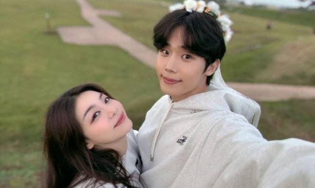 에일리가&nbsp;예비 남편&nbsp;최시훈을 둘러싼 루머에 “인생을 부정당하는 느낌”이라며 억울함을 드러냈다. 에일리 인스타그램 캡처