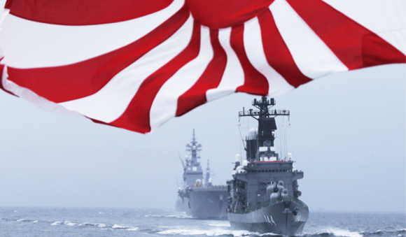 일본 해상 자위대 군함에서 펄럭이는 전범기 모습. 서경덕 교수 제공