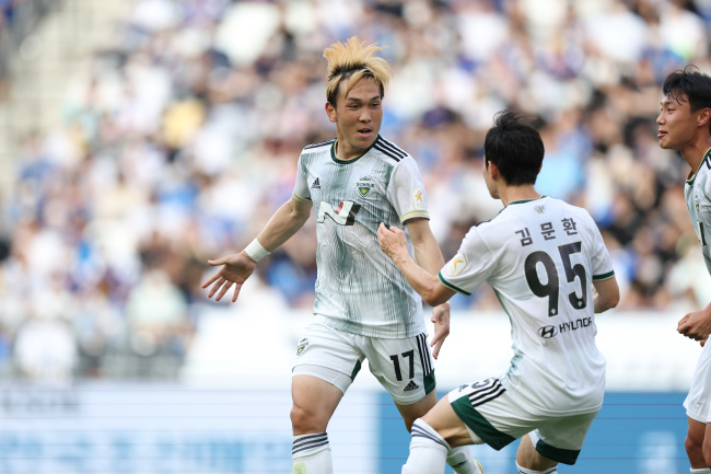 전북 현대 시절 쿠니모토. 프로축구연맹 제공