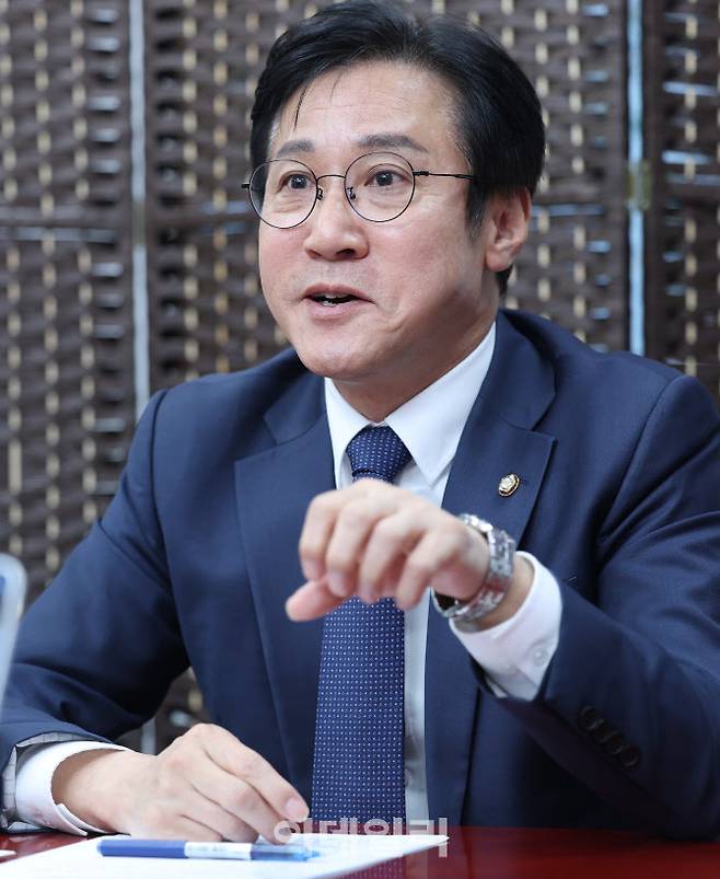 신영대 더불어민주당 의원이 17일 서울 여의도 국회 의원회관에서 이데일리와 인터뷰를 하고 있다.(사진=이데일리 노진환 기자)