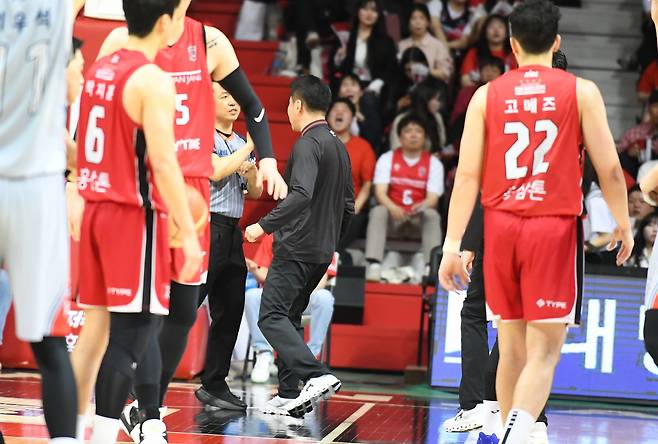 정관장 김상식 감독. 사진제공=KBL