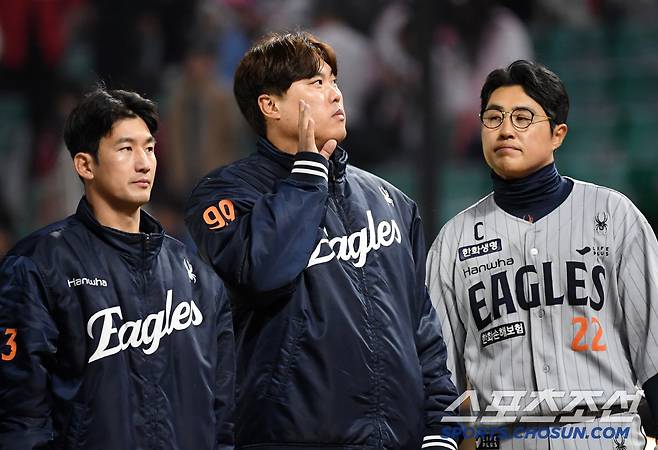 17일 인천 SSG랜더스필드에서 열린 SSG 랜더스와 한화 이글스의 경기. 승리한 한화 류현진이 기뻐하고 있다. 인천=박재만 기자 pjm@sportschosun.com/2025.04.17/