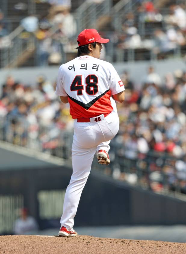 팔꿈치 수술에서 막바지 재활 치료 단계를 소화하고 있는 이의리. KIA 제공