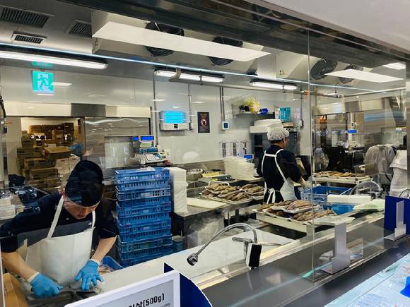 이마트 푸드마켓 고덕점 수산물 코너 모습. [사진=송대성 기자]