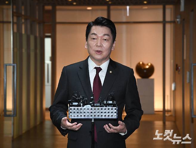 황진환 기자