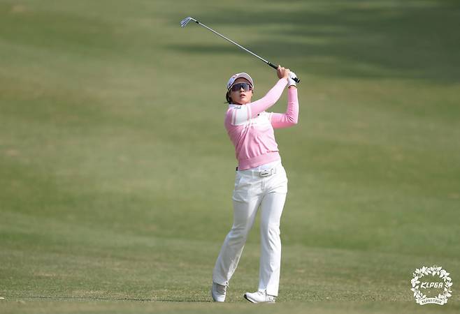 김민주