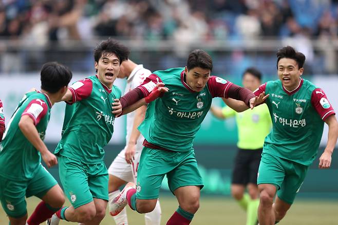 대전월드컵경기장/ K리그1/ 대전하나시티즌 vs 수원FC/ 대전 주민규 득점/ 골 세레머니/ 사진 서혜민