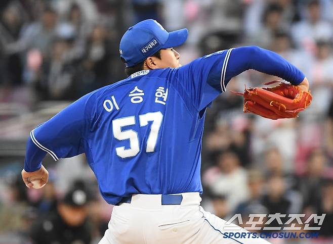 11일 수원 KT위즈파크에서 열린 삼성-KT전. 선발투수 삼성 이승현이 투구하고 있다. 수원=정재근 기자 cjg@sportschosun.com/2025.4.11/