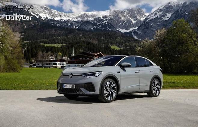 폭스바겐 쿠페형 전기 SUV ID.5