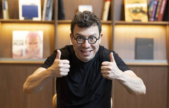 루이스 폰 안 ‘듀오링고’ 영어 학습 앱 창업자가 11일 서울 용산구 한강로 에피소드 용산에서 중앙일보와 인터뷰하고 있다. 임현동 기자