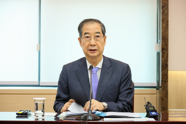 ▲ 한덕수 대통령 권한대행 국무총리가 17일 세종대로 정부서울청사에서 제6차 2025년 아시아태평양경제협력체(APEC) 정상회의 준비위원회를 주재하고 있다. 사진=국무총리실