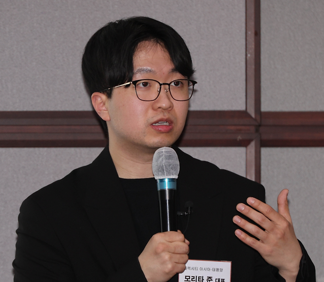 모리타 준 퍼블릭시티 대표가 지난 15일 열린 매경이코노미스트클럽 행사에서 강연하고 있다. [이충우 기자]