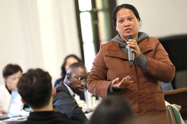 ▲트릭시 씨가 지난 14일 그린피스 서울사무소가 주최한 '글로벌 기후 소송 글로벌 워크숍'에서 발언을 하고 있다. ⓒ그린피스