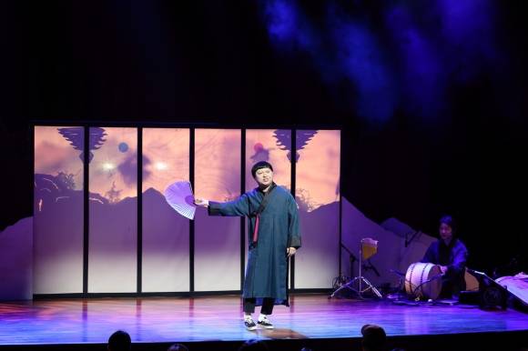 지난 10일 서울 강남구 역삼동 강남씨어터에서 열린 ‘와그르르르 수궁가’의 공연 모습. 강남구 제공