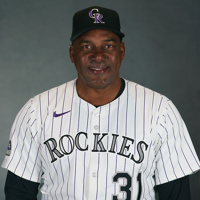 타격코치에서 해임된 헨슬리 뮬렌스. 콜로라도 SNS