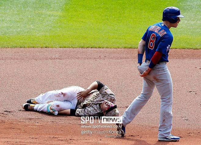 ▲ 강정호의 무릎 부상은 사실상 유격수로의 경력을 마무리짓게 했다는 평가를 받는다