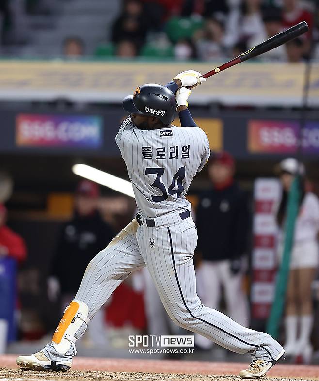 ▲ 최악의 시즌 출발을 알렸던 에스테반 플로리얼은 4월 들어 타격이 확실한 반등 기미를 보이고 있다 ⓒ곽혜미 기자