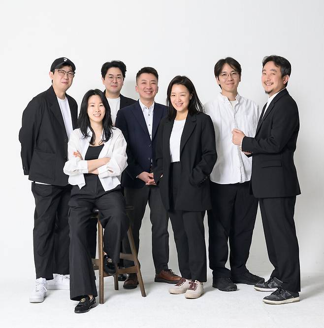 ▲ 왼쪽부터 한준희, 이옥섭, 이상근, 조성희, 윤가은, 엄태화, 장재현 감독. 제공|씨네21