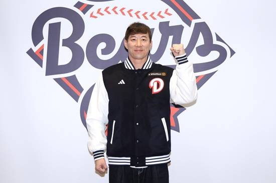 두산 베어스가 지난 17일 베테랑 투수 고효준을 1년 총액 1억 원 조건에 계약했다고 공식 발표했다. 두산 베어스