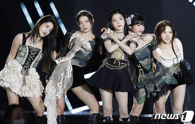 레드벨벳 예리(왼쪽부터), 슬기, 아이린, 조이, 웬디 2022.6.18/뉴스1 ⓒ News1 권현진 기자