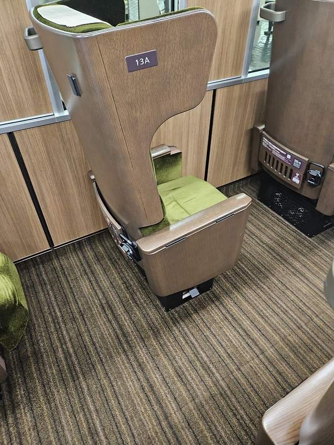 3fb8c32fffd711ab6fb8d38a4e83746fc0da9b81037bccdef8c957c6f8a776e57a41441ea43ffff0e0d79343c9