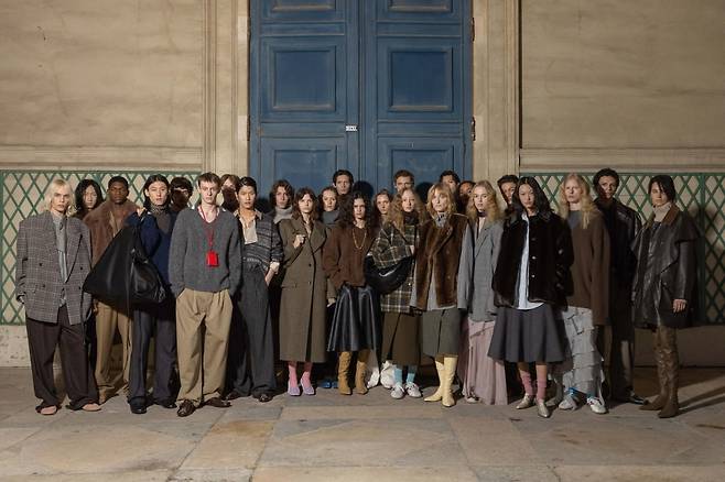 시스템 파리 패션위크 프레젠테이션 모습. 한섬 제공