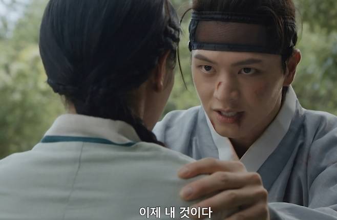 ‘귀궁’이 18일 첫 방송을 통해 파격적인 전개를 펼쳤다.사진=SBS 방송캡처