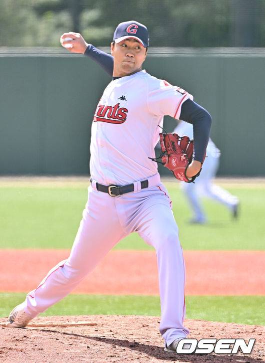 [OSEN=김해, 이석우 기자] 롯데 자이언츠 윤성빈 031 2022.09.21 / foto0307@osen.co.kr